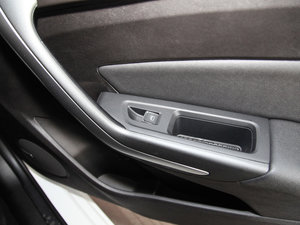 2017款1.5L CVT领潮版 空间座椅