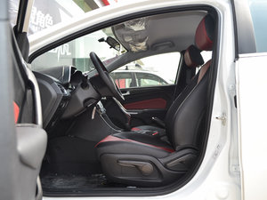 2017款Sport 1.5T 手动时尚版 前排空间
