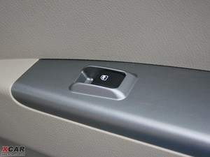 2009款2.4L 两驱汽油豪华版 中控区