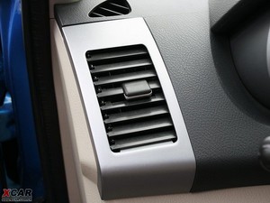 2009款2.4L 两驱汽油豪华版 中控区