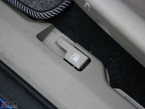 2009款2.4L 两驱汽油豪华版 空间座椅
