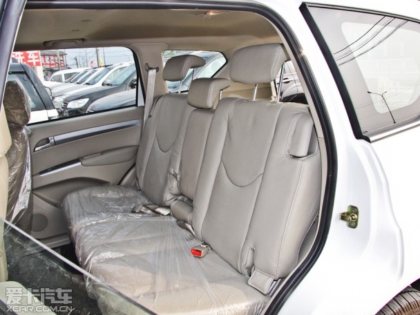 陸風(fēng)汽車2012款陸風(fēng)X8