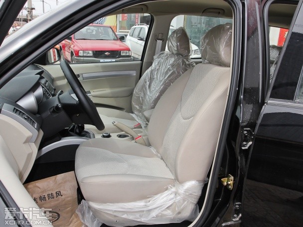 陸風汽車2012款陸風X8