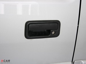 2010款2.0L 新舒适版 主驾门拉手