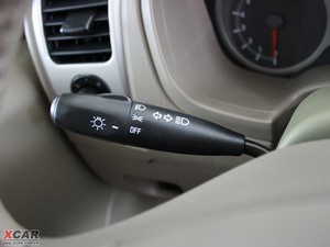 2010款2.0L 新舒适版 中控区