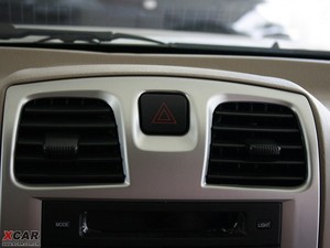 2010款2.0L 新舒适版 空调出风口