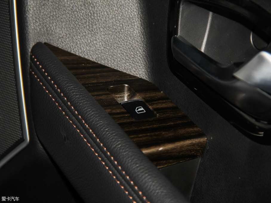 2015����L(f��ng)X7 2.0T �Ԅ�(d��ng)ȫ�����F��