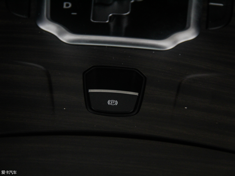 2015����LX7 2.0T �Ԅ�ȫ�����F��