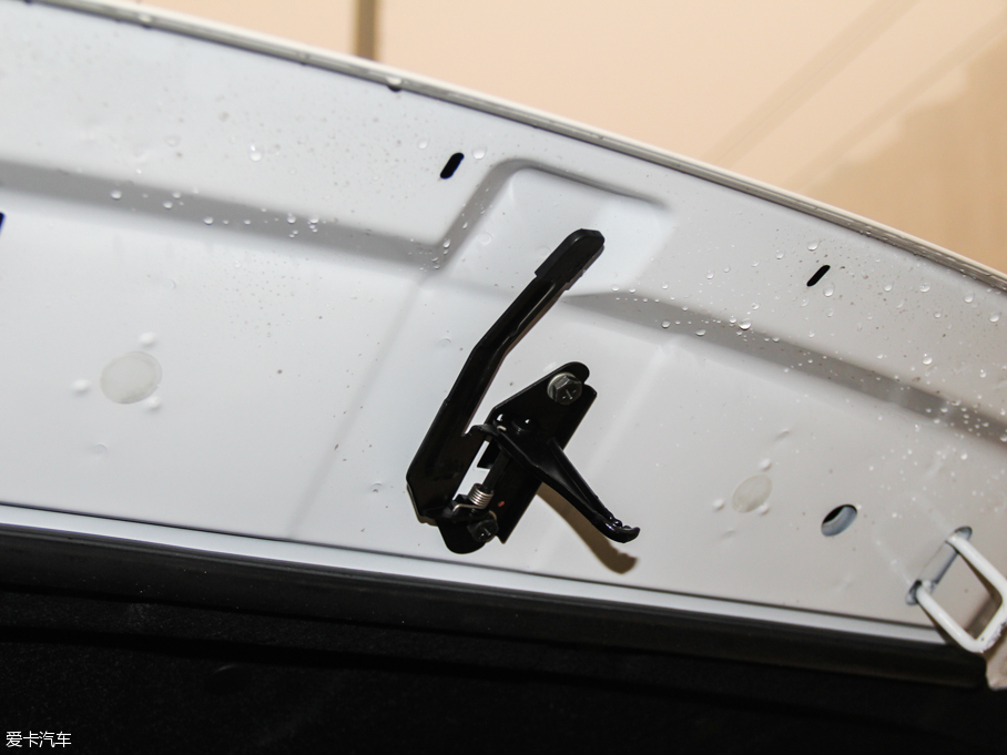 2015����L(f��ng)X7 2.0T �Ԅ�(d��ng)ȫ�����F��