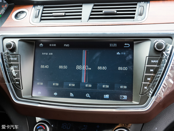 陸風(fēng)汽車2015款陸風(fēng)X7