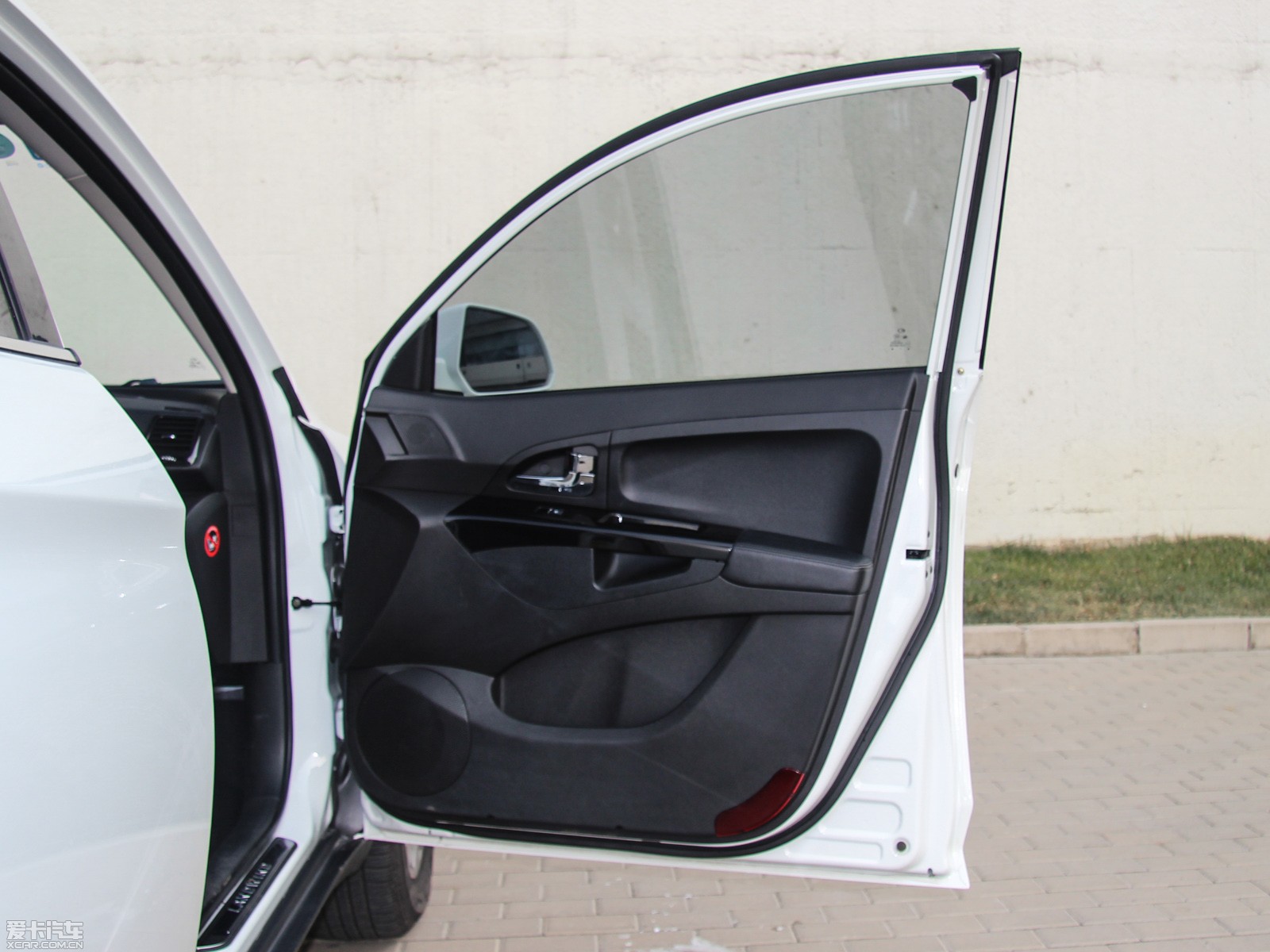 2014LX5 2.0T Ԅӄ(chung)I