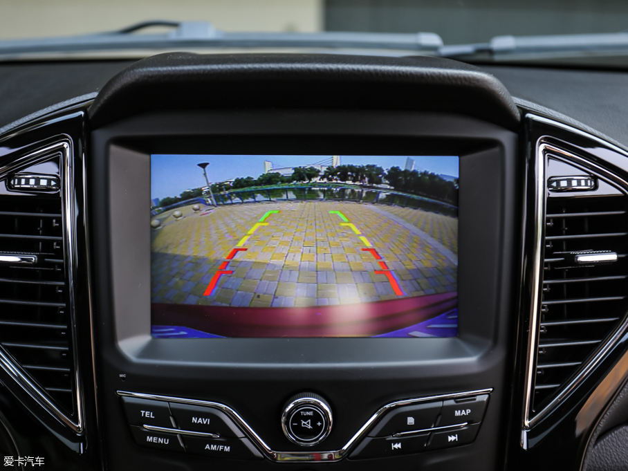 2015LX8 ̽ 2.0T 򌳬A 