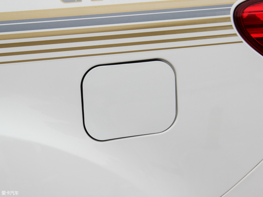 2015L(fng)X8 ̽ 2.0T (q)A 