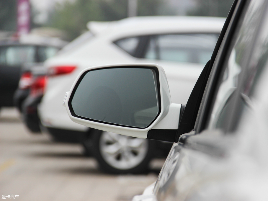 2015L(fng)X8 ̽ 2.0T (q)A 