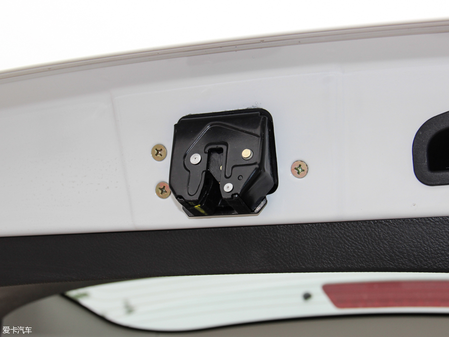 2015L(fng)X8 ̽ 2.0T (q)A 