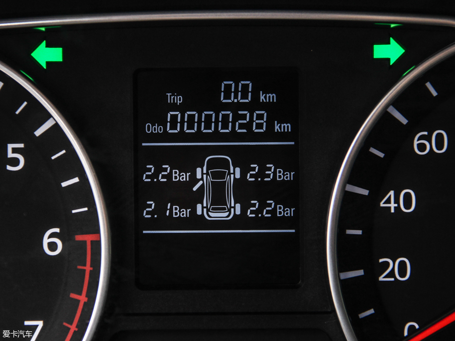 2015L(fng)X8 ̽ 2.0T (q)A 