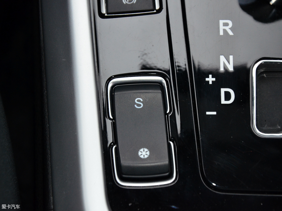 2016LX5 plus 2.0T Ԅӄ(chung)