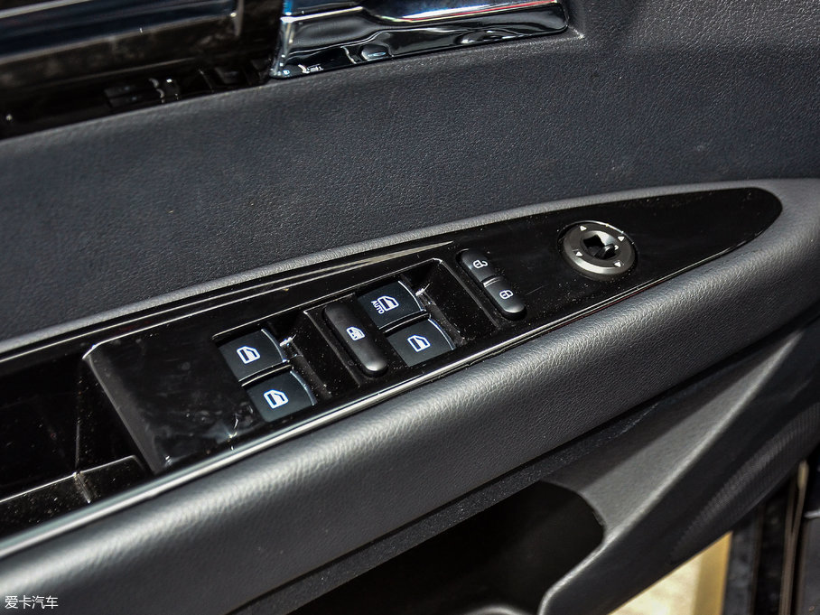 2017L(fng)X8 2.0T (q)A 