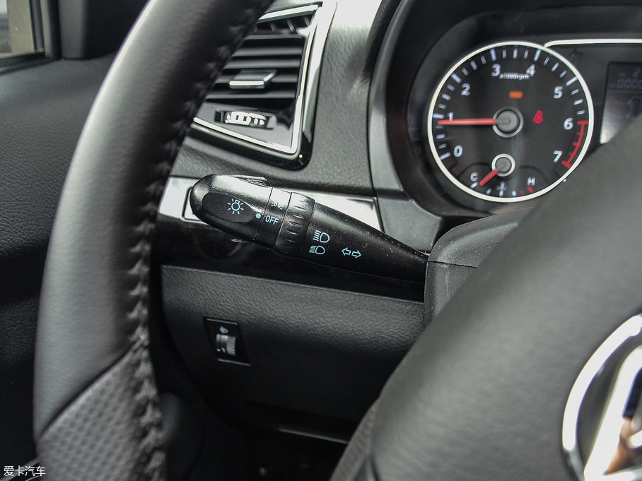 2017LX8 2.0T 򌳬A 
