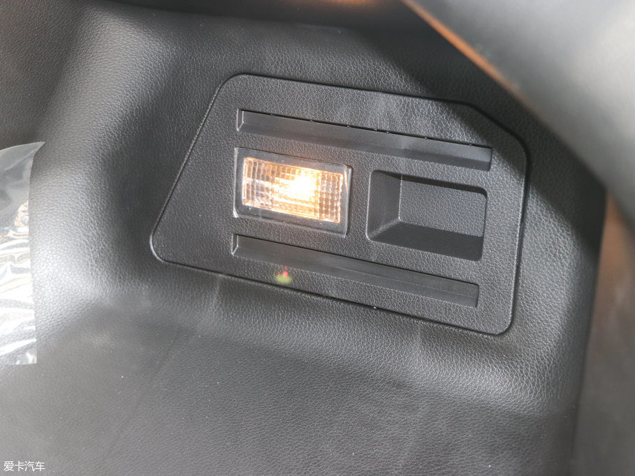 2016����L(f��ng)X7 2.0T �Ԅ�ȫ����Ş��