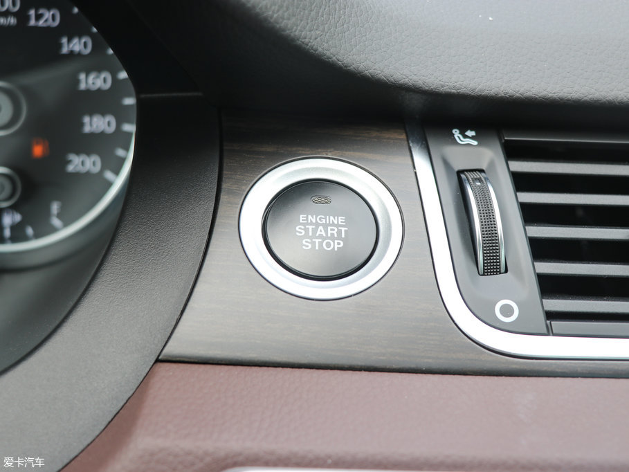 2016����L(f��ng)X7 2.0T �Ԅ�(d��ng)ȫ����Ş��