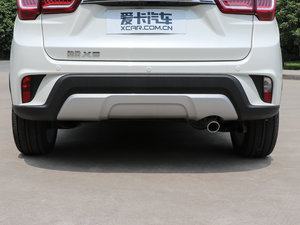 2017款1.6L 自动铂锐版 排气管