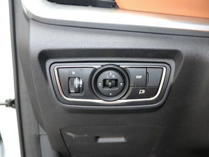 2017款1.6L 自动铂锐版 中控区