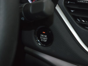 2017款1.6L 手动锋锐版 中控区