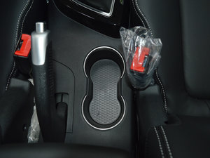 2017款1.6L 手动锋锐版 中控区