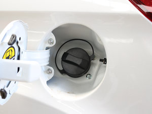 2017款1.6L 自动锋锐版 油箱盖