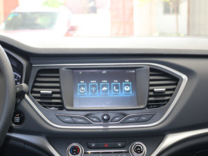 2017款1.6L 自动锋锐版 空调出风口