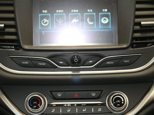 2017款1.6L 自动锋锐版 中控区