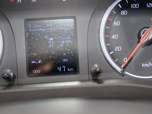 2017款1.6L 手动铂锐版 中控区