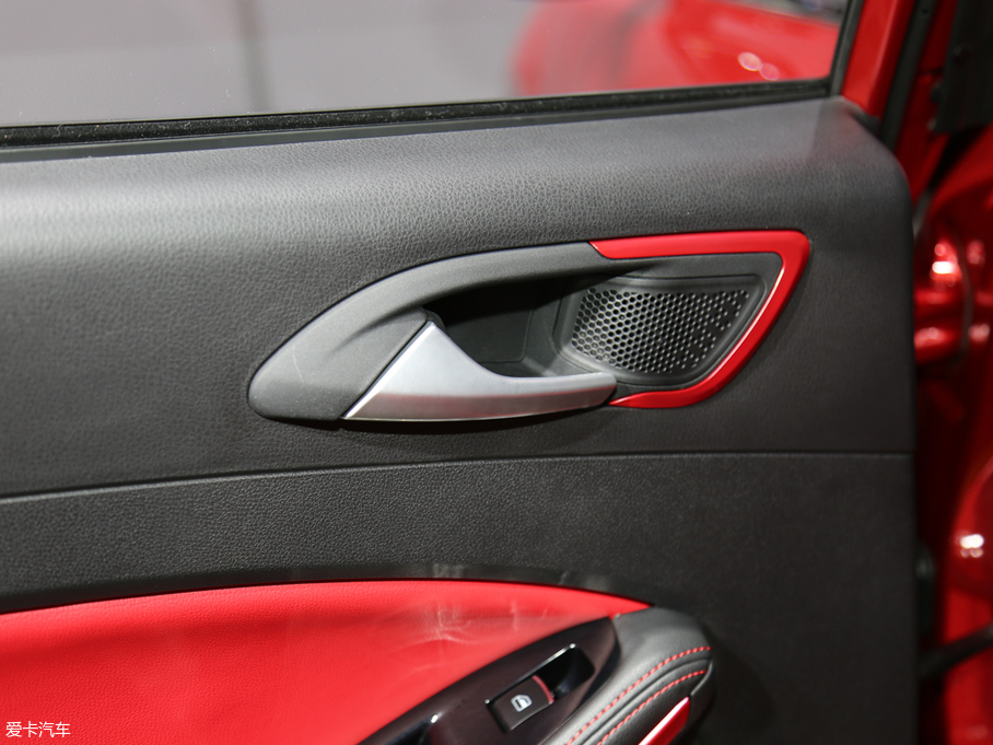 2018�����b 1.5GTDI CVTȫ���@ʯ��