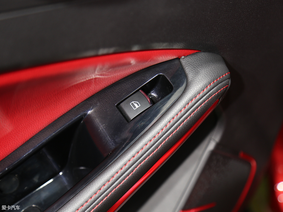 2018�����b 1.5GTDI CVTȫ���@ʯ��