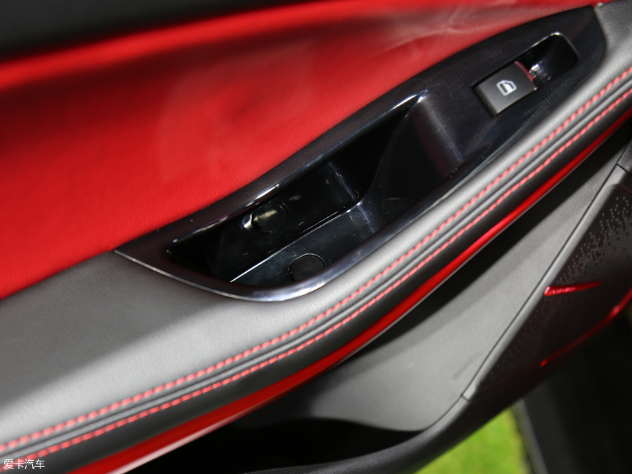 2018�����b 1.5GTDI CVTȫ���@ʯ��