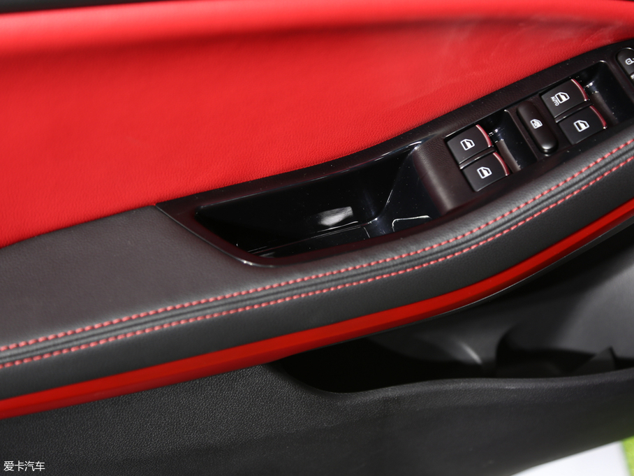 2018�����b 1.5GTDI CVTȫ���@ʯ��