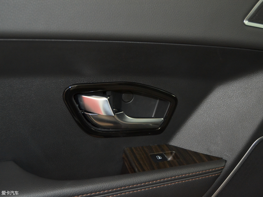 2018LX7 Խ 1.5T Ԅȫ