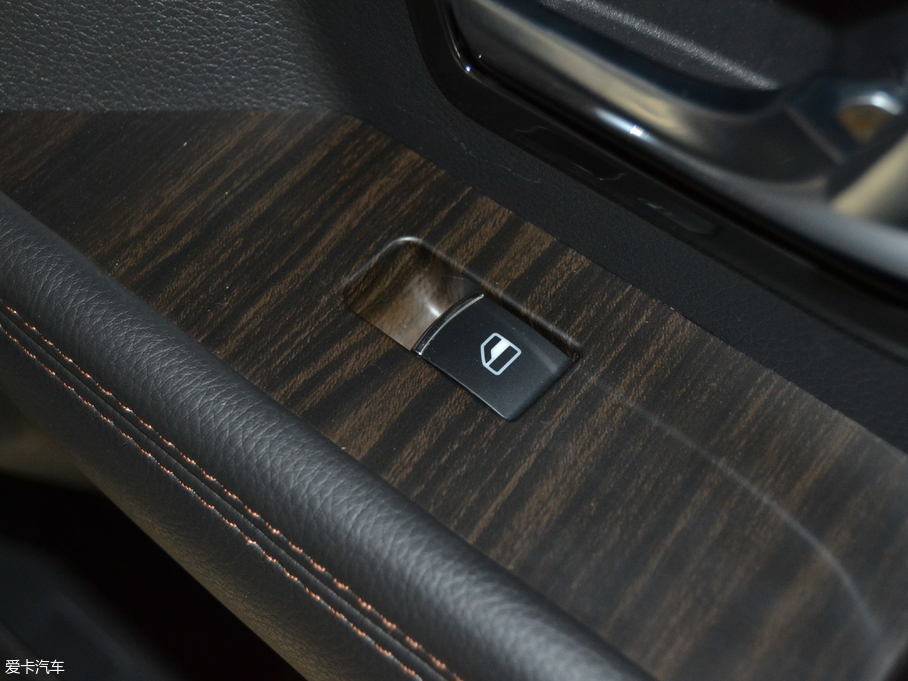 2018LX7 Խ 1.5T Ԅȫ