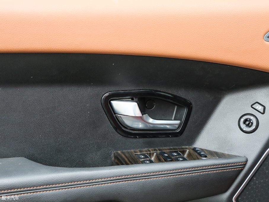 2018LX7 Խ 1.5T Ԅȫ