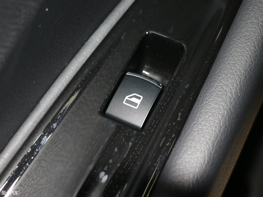 2018L(fng)X8 1.8T (q)A 