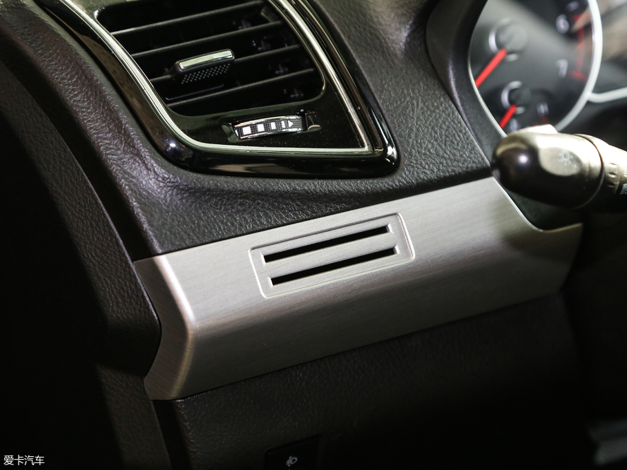 2018L(fng)X8 1.8T (q)A 