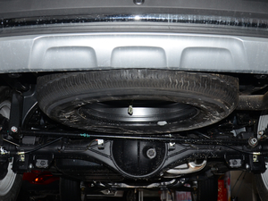 2018款2.0T 四驱超豪华型 柴油 备胎