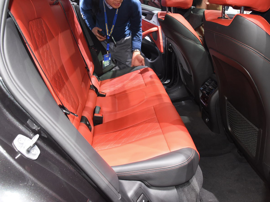 2019RX4 xDrive 30i