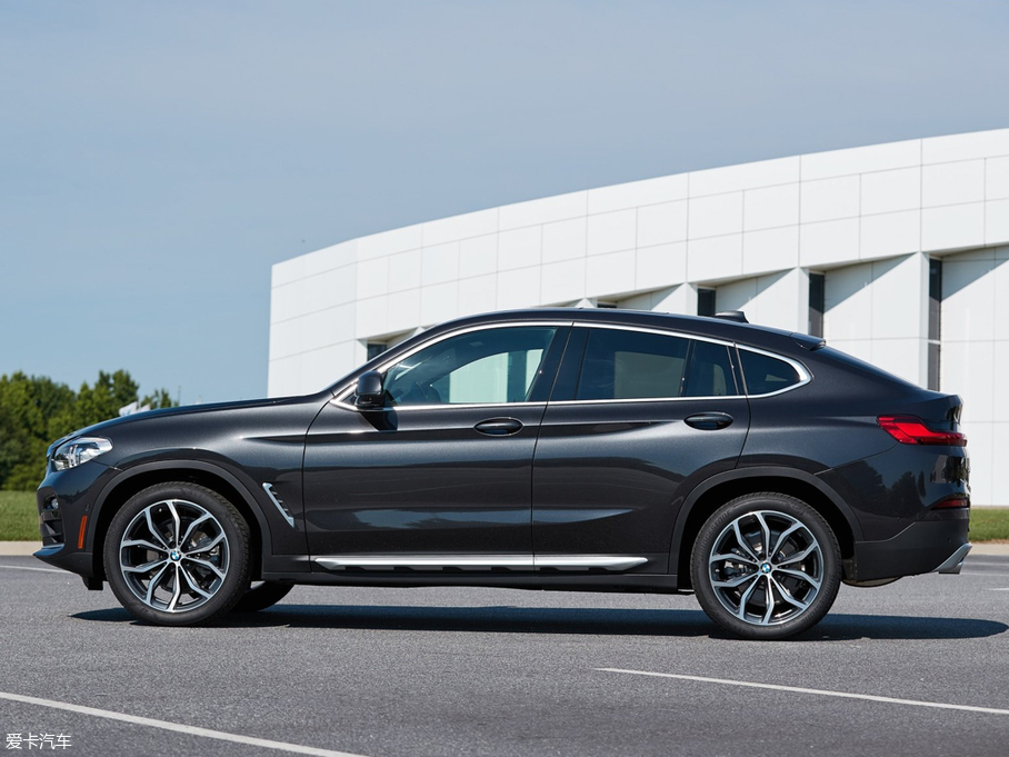 30i 2022款宝马x4 xdrive 30i m运动曜夜套装 2021款宝马x4 改款