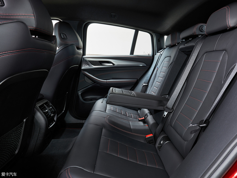 2019��RX4 M40d