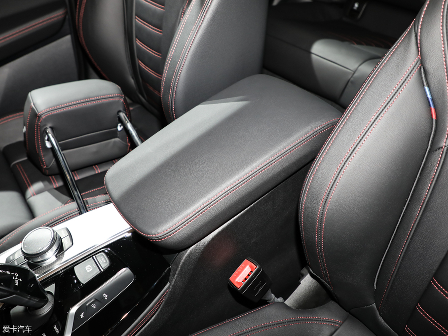 2019RX4 xDrive 30i M\b