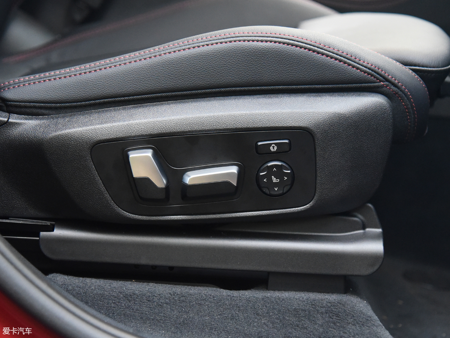 2019RX4 xDrive 30i M\b