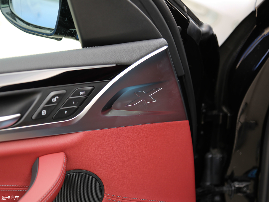 2019RX4 xDrive 25i M\b