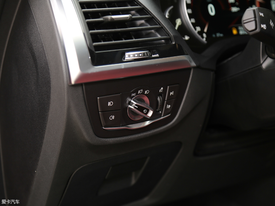 2019RX4 xDrive 25i M\b